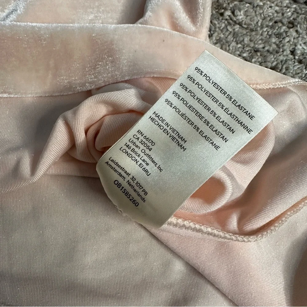 Free People Terese Velvet Top XS velour light pink ruffle puff smock Tee